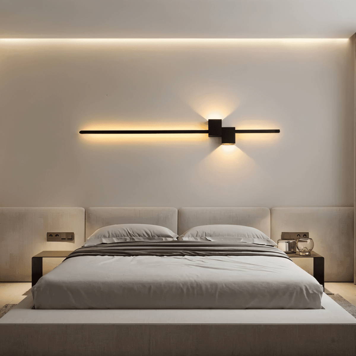 Applique LED accesa in soggiorno con luce morbida