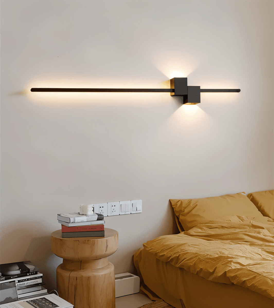 Applique LED in camera da letto sopra il comodino